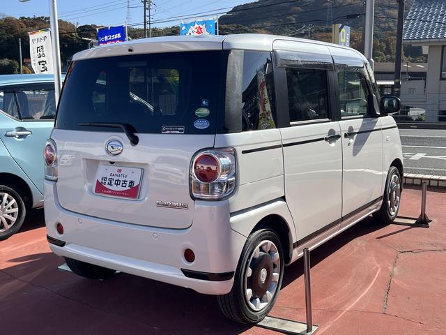 ムーヴキャンバス Ｇブラックアクセントリミテッド　ＳＡＩＩＩ　４ＷＤ　ワンオーナー　ナビ　パノラマモニター　ドライブレコーダー　両側パワースライドドア　ＬＥＤフォグランプ　禁煙車　記録簿　認定中古車　レーンアシスト　衝突回避支援システム搭載車（6枚目）