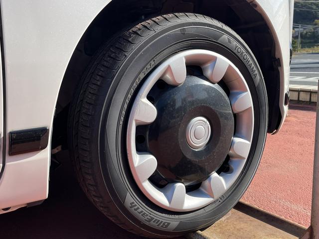 ムーヴキャンバス Ｇブラックアクセントリミテッド　ＳＡＩＩＩ　４ＷＤ　ワンオーナー　ナビ　パノラマモニター　ドライブレコーダー　両側パワースライドドア　ＬＥＤフォグランプ　禁煙車　記録簿　認定中古車　レーンアシスト　衝突回避支援システム搭載車（8枚目）