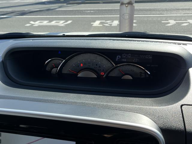 ムーヴキャンバス Ｇブラックアクセントリミテッド　ＳＡＩＩＩ　４ＷＤ　ワンオーナー　ナビ　パノラマモニター　ドライブレコーダー　両側パワースライドドア　ＬＥＤフォグランプ　禁煙車　記録簿　認定中古車　レーンアシスト　衝突回避支援システム搭載車（13枚目）