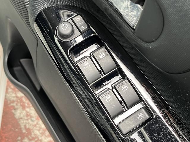 ムーヴキャンバス Xブラックインテリアリミテッド SAIII ワンオーナー ツートンカラー LEDフォグランプ 両側パワースライドドア 禁煙車 記録簿 認定中古車 レーンアシスト オートマチックハイビーム 衝突回避支援システム搭載車(18枚目)