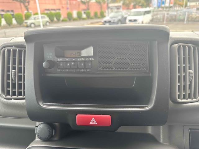 NV100クリッパーバン DX パートタイム4WD 軽バン 5MTミッション ドライブレコーダー ETC 両側スライドドア アルミホイール エアコン(4枚目)