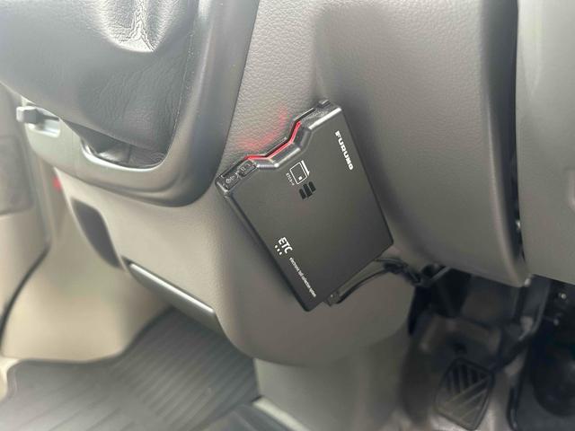 NV100クリッパーバン DX パートタイム4WD 軽バン 5MTミッション ドライブレコーダー ETC 両側スライドドア アルミホイール エアコン(6枚目)