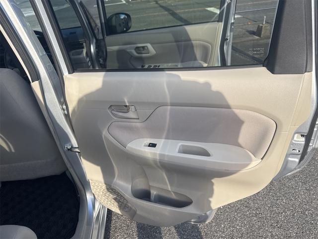 ムーヴ Ｌ　ＳＡＩＩＩ　衝突被害軽減システム　オートマチックハイビーム　キーレスエントリー　アイドリングストップ　電動格納ミラー　ベンチシート　ＣＶＴ　盗難防止システム　ＡＢＳ　ＥＳＣ　ＣＤ　衝突安全ボディ　エアコン（34枚目）