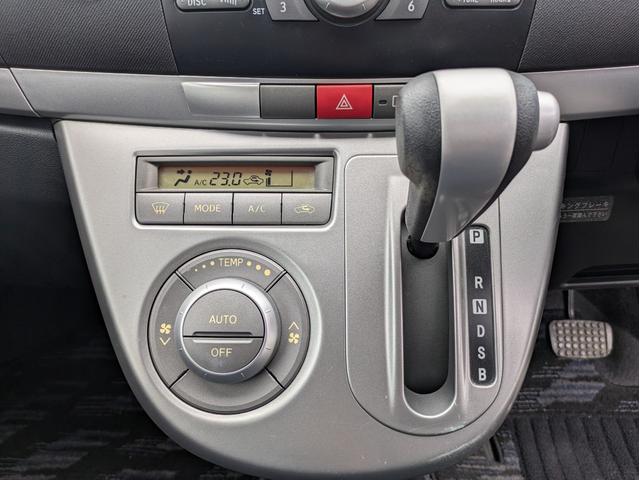 ムーヴ カスタム　Ｘ　Ｃエディション・スマートキー・ベンチシート・インパネシフト・オートエアコン・純正アルミ・ＨＩＤヘッドライト・フォグランプ・タイミングチェーンエンジン（12枚目）