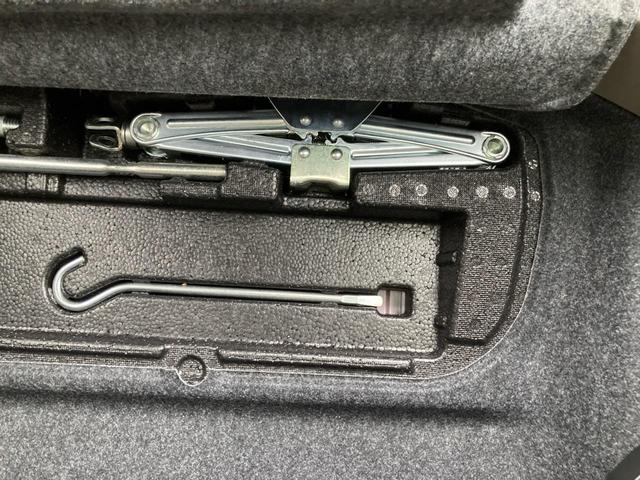 Ｎ－ＯＮＥ Ｇ・Ｌパッケージ　車検Ｒ９年９月まで　禁煙車　純正ナビ　バックカメラ　テレビ　ＤＶＤ　ＵＳＢ　ステアリングリモコン　ＨＩＤオートライト　センターマフラー　１５インチアルミホイール　ミラノレッド　室内ルームクリーニング済（73枚目）