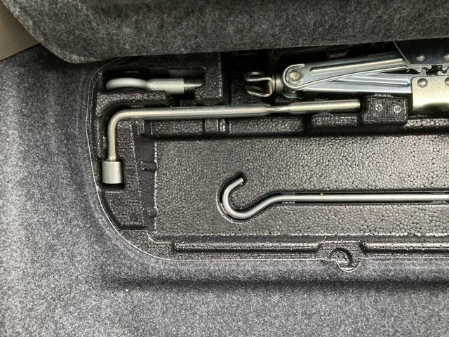 Ｎ－ＯＮＥ Ｇ・Ｌパッケージ　車検Ｒ９年９月まで　禁煙車　純正ナビ　バックカメラ　テレビ　ＤＶＤ　ＵＳＢ　ステアリングリモコン　ＨＩＤオートライト　センターマフラー　１５インチアルミホイール　ミラノレッド　室内ルームクリーニング済（74枚目）