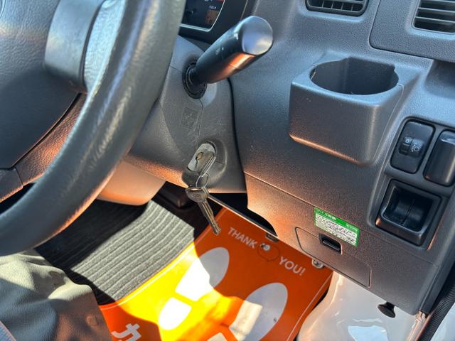 ハイゼットカーゴ ＤＸ　車検令和８年６月２２日　ハイルーフ　パワーウィンドウ　ＥＴＣ　４速オートマ　ＫＦ型エンジン　タイミングチェーン　プライバシーガラス　集中ドアロック（26枚目）