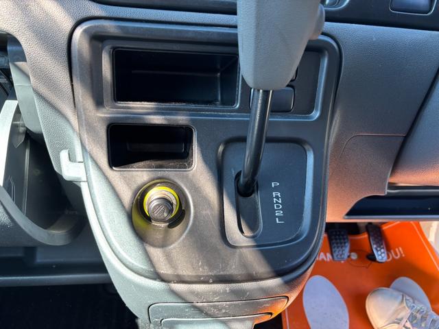 ハイゼットカーゴ ＤＸ　車検令和８年６月２２日　ハイルーフ　パワーウィンドウ　ＥＴＣ　４速オートマ　ＫＦ型エンジン　タイミングチェーン　プライバシーガラス　集中ドアロック（27枚目）