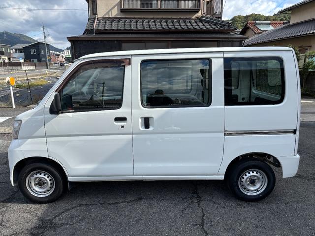 ハイゼットカーゴ スペシャル　車検令和９年１０月１９日　法人ワンオーナー　４速オートマ　エアバック（運転席／助手席）　集中ドアロック　タイミングチェーン　取扱説明書　保証書　整備点検記録簿（2枚目）