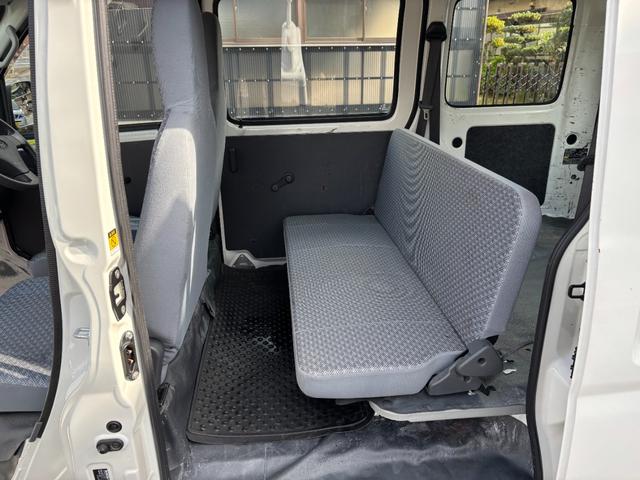 ハイゼットカーゴ スペシャル　車検令和９年１０月１９日　法人ワンオーナー　４速オートマ　エアバック（運転席／助手席）　集中ドアロック　タイミングチェーン　取扱説明書　保証書　整備点検記録簿（14枚目）