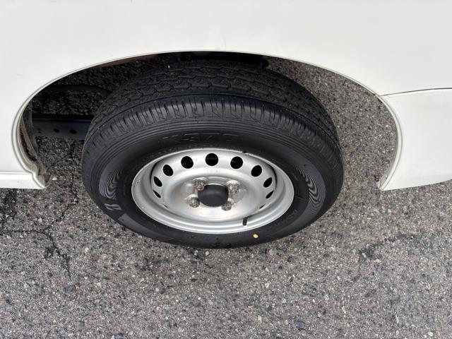 ハイゼットカーゴ スペシャル　車検令和９年１０月１９日　法人ワンオーナー　４速オートマ　エアバック（運転席／助手席）　集中ドアロック　タイミングチェーン　取扱説明書　保証書　整備点検記録簿（22枚目）