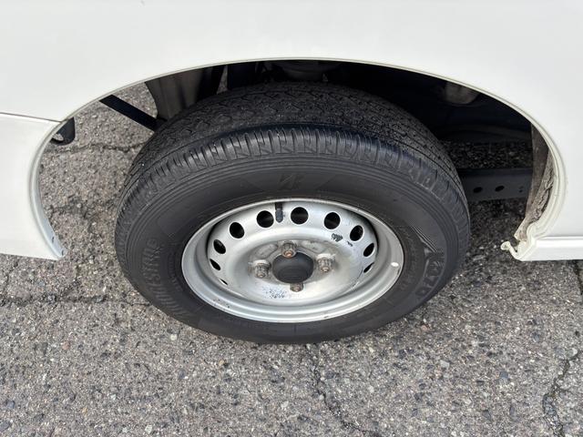 ハイゼットカーゴ スペシャル　車検令和９年１０月１９日　法人ワンオーナー　４速オートマ　エアバック（運転席／助手席）　集中ドアロック　タイミングチェーン　取扱説明書　保証書　整備点検記録簿（23枚目）