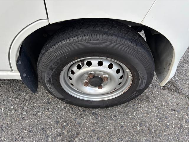 ハイゼットカーゴ スペシャル　車検令和９年１０月１９日　法人ワンオーナー　４速オートマ　エアバック（運転席／助手席）　集中ドアロック　タイミングチェーン　取扱説明書　保証書　整備点検記録簿（24枚目）