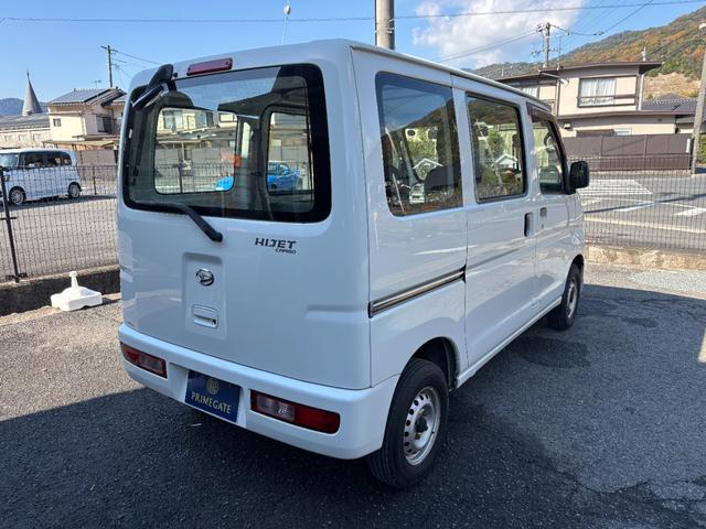 ハイゼットカーゴ スペシャルクリーン　車検令和９年１１月２４日　法人ワンオーナー　４ＷＤ　４速オートマ　パワーウィンドウ　フロントフォグライト　ＡＢＳ　ＳＲＳエアバック　集中ドアロック　タイミングチェーン　取説　保証書　整備点検記録簿（5枚目）