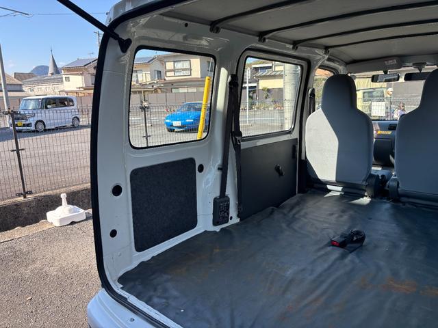 ハイゼットカーゴ スペシャルクリーン　車検令和９年１１月２４日　法人ワンオーナー　４ＷＤ　４速オートマ　パワーウィンドウ　フロントフォグライト　ＡＢＳ　ＳＲＳエアバック　集中ドアロック　タイミングチェーン　取説　保証書　整備点検記録簿（18枚目）