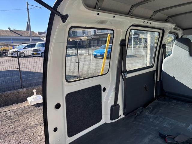ハイゼットカーゴ スペシャル 車検令和8年11月20日 法人ワンオーナー ハイルーフ 4速オートマ ETC 禁煙車 集中ドアロック 運転席/助手席エアバック タイミングチェーン(21枚目)