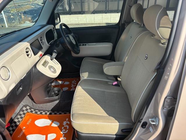 外装の綺麗さもさることながら、内装が特に綺麗で、前オーナー様も大事に乗られていたお車と伝わってきます。