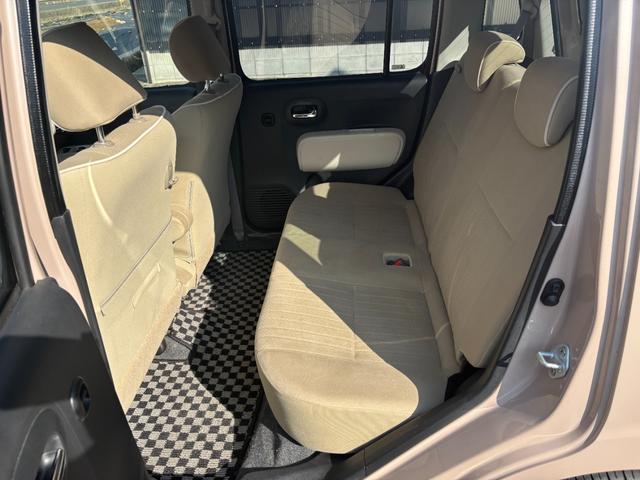 外装色：ココアベージュマイカメタリック、言わずと知れたミラココアの定番カラーであり、ユーザー層からも一番人気のあるカラーです。