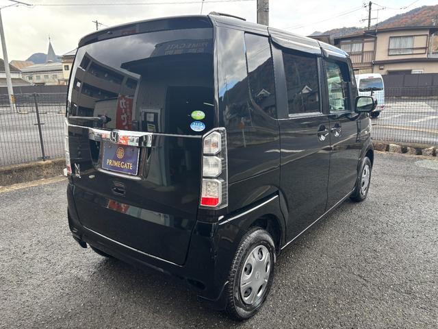 Ｎ－ＢＯＸ Ｇ・Ｌパッケージ　車検令和９年１月１８日まで　ワンオーナー　純正ナビ　バックカメラ　フルセグテレビ　ステアリングリモコン　左パワースライドドア　ＥＴＣ　禁煙車　スマートキー　プライバシーガラス　タイミングチェーン（5枚目）