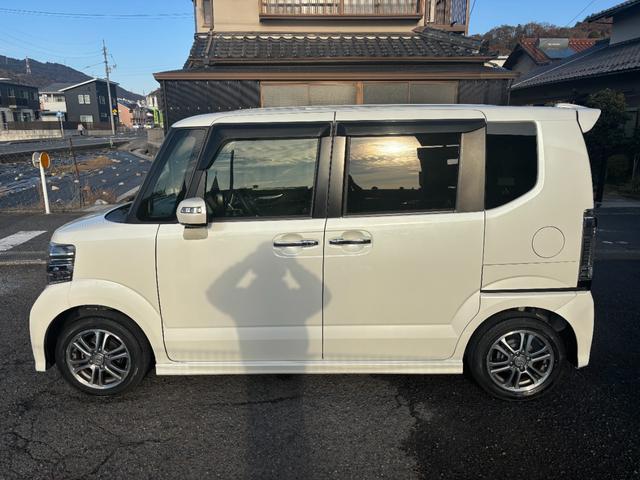 N-BOXカスタム G・Lパッケージ 車検令和9年3月まで 後期型 ワンオーナー 純正ナビ バックカメラ 地デジテレビ ブルートゥース対応 ETC 左パワースライドドア HIDライト フォグライト 純正14インチアルミ スマートキー(2枚目)