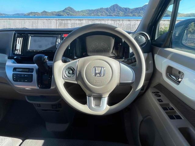 ハンドルの状態が悪いと運転に集中できませんよね。こちらの車、お気軽にお問い合わせください。