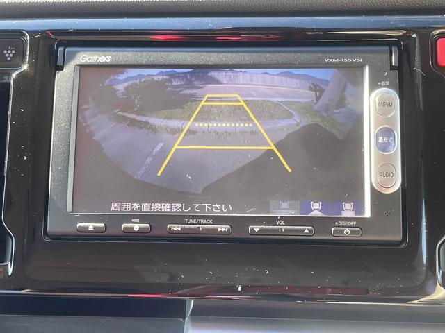 バックカメラ装備。駐車が苦手な方には欠かせません。