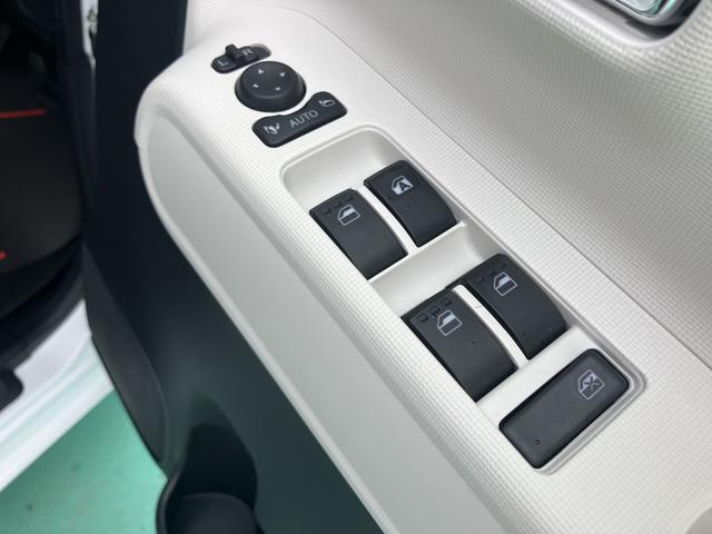 ムーヴキャンバス ストライプスG アイドルストップ セキュリティアラーム スマートキープッシュスタート キーフリーキー LEDライト 車線逸脱警報 Wエアバッグ 運転席エアバック オートハイビーム ABS 安全ボディ 両Pドア(34枚目)