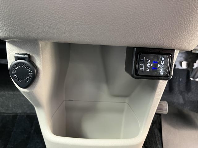 キャスト スタイルＧ　ＶＳ　ＳＡＩＩＩ　禁煙　軽減ブレーキ　シートヒータ　電動格納式ミラー　オートマチックハイビーム　キーフリー　ワンオーナー車　スマートキー　ドラレコ　アルミホイール　ナビ　全方位　ＬＤＷ（9枚目）