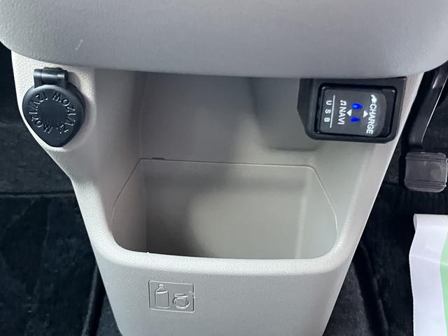 キャスト スタイルＸ　リミテッド　ＳＡＩＩＩ　ナビ付き　ＬＤＡ　電格ミラー　メンテナンスノート　安全ボディ　オートハイビーム　アイドリングストップ機能　禁煙車　キーフリーキー　オートライト　ワンオーナー　ＡＢＳ　デュアルエアバッグ　エアバック（7枚目）