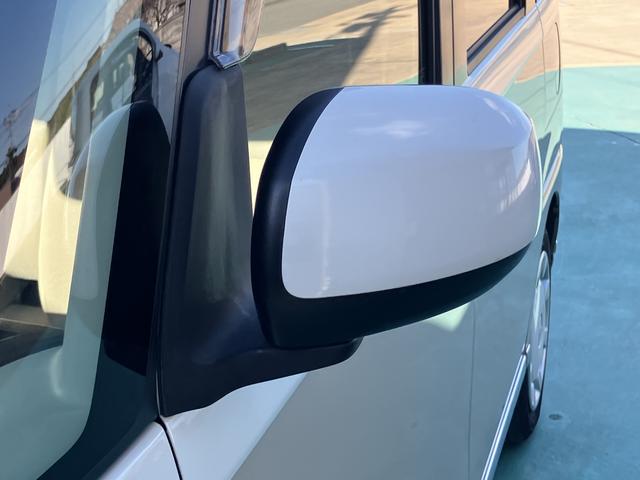 ムーヴキャンバス Ｇメイクアップリミテッド　ＳＡＩＩＩ　禁煙　パノラミックビューモニター　プッシュスタートスマートキー　カーナビ　キーレスエントリー　ドラレコ　記録簿　１オーナ（20枚目）