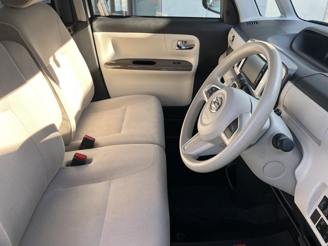 ムーヴキャンバス Ｇメイクアップリミテッド　ＳＡＩＩＩ　禁煙　パノラミックビューモニター　プッシュスタートスマートキー　カーナビ　キーレスエントリー　ドラレコ　記録簿　１オーナ（26枚目）