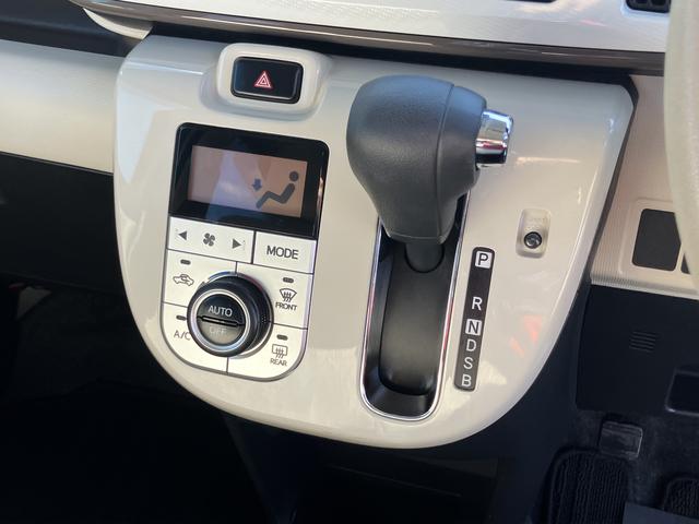 ムーヴキャンバス Ｇメイクアップリミテッド　ＳＡＩＩＩ　禁煙　パノラミックビューモニター　プッシュスタートスマートキー　カーナビ　キーレスエントリー　ドラレコ　記録簿　１オーナ（35枚目）