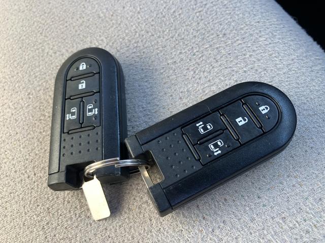 ムーヴキャンバス Ｇメイクアップリミテッド　ＳＡＩＩＩ　禁煙　パノラミックビューモニター　プッシュスタートスマートキー　カーナビ　キーレスエントリー　ドラレコ　記録簿　１オーナ（64枚目）