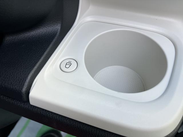 ムーヴキャンバス ストライプスG 車線逸脱 運転席助手席エアバッグ アイスト インテリキー イモビライザー 衝突安全ボディ キーフリー LEDライト エアバック オートハイビーム オートライト ABS ハンズフリー両側電動ドア(3枚目)