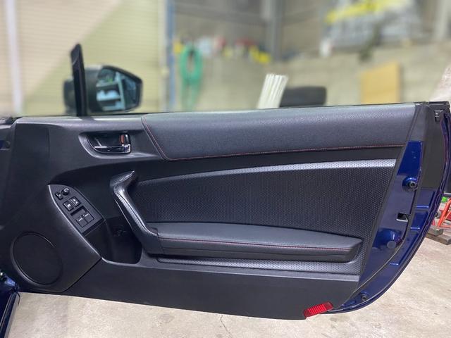 BRZ R 6速MT HKSスーパーチャージャー/エキマニ/マフラー/フラッシュエディター TEIN減衰調整式フルタップ車高調 18インチAW GReddyフロントリップ LEDヘッドライト ETC(15枚目)