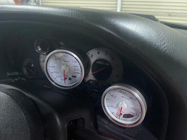 �_�b�V���{�[�h�ɂc�������̒ǉ����[�^�[�i�^�R���[�^�[�E�����v�E�����v�j�𑕒����Ă��܂��B