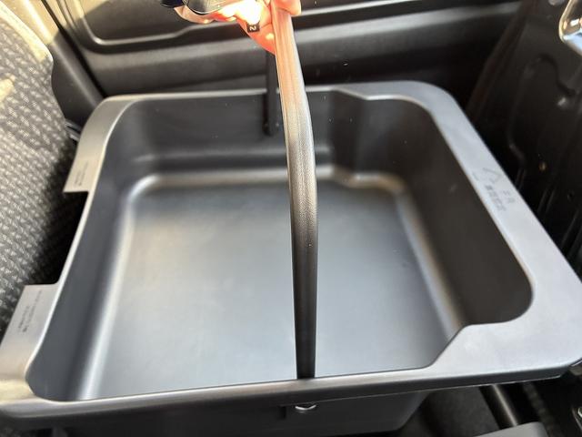 ハスラー ＨＹＢＲＩＤ　Ｇ　３型！！　オーディオレス　オートライト　プッシュスタート　シートヒーター　オートエアコン　スズキセーフティーサポート　ワンオーナー　衝突被害軽減システム　アイドリングストップ　衝突安全ボディ　盗難防止システム（70枚目）