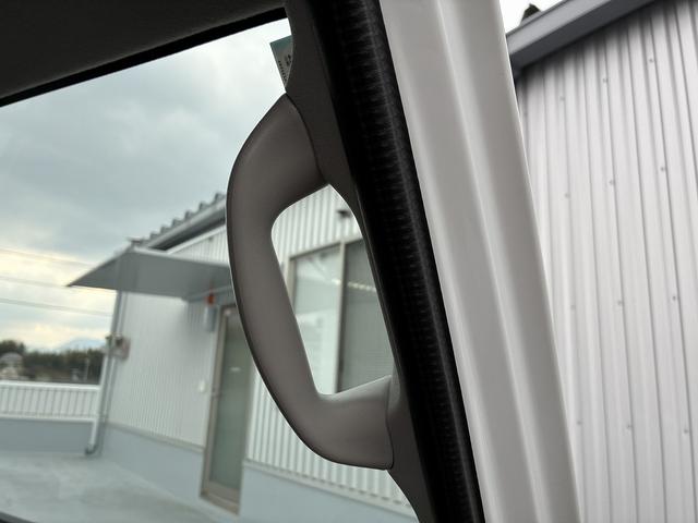 エブリイ ＰＡリミテッド　６型　２ＷＤ車　純正ラジオ♪　オートライト　スライドドア　スズキセーフティーサポート　衝突安全ボディ　盗難防止システム（20枚目）