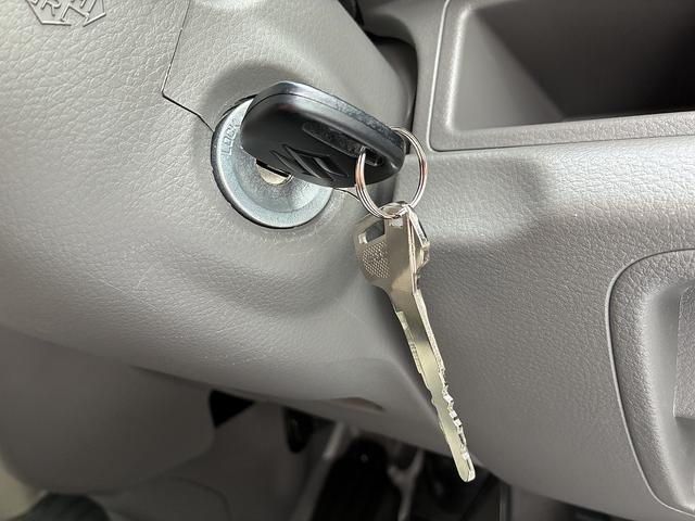 エブリイ ＰＡリミテッド　６型　２ＷＤ車！　オートライト　スズキセーフティーサポート　盗難防止システム　衝突安全ボディ（39枚目）