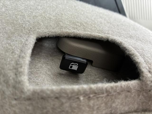 エブリイ ＰＡリミテッド　６型　２ＷＤ車！　オートライト　スズキセーフティーサポート　盗難防止システム　衝突安全ボディ（46枚目）