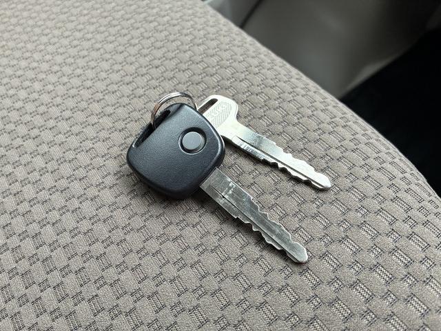 エブリイ ＰＡリミテッド　６型　２ＷＤ車！　オートライト　スズキセーフティーサポート　盗難防止システム　衝突安全ボディ（67枚目）