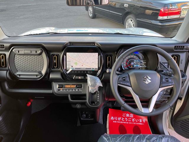 運転者にとっては日々使用することとなる運転席です。運転席が快適だと運転に集中することができますね。