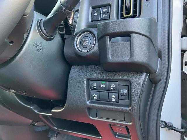 エンジン始動も楽チンです。イチイチ鍵を出す手間も無くなりますよ。