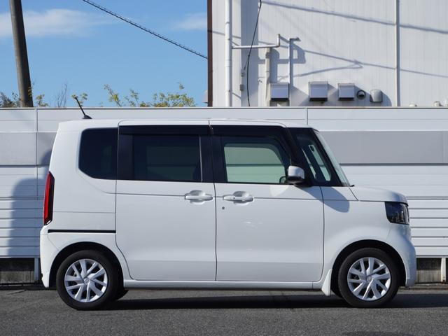 Ｎ－ＢＯＸ ベースグレード　当社デモカー　８インチディスプレイオーディオ　ＡｐｐｌｅＣａｒＰｌａｙ／ＡｎｄｒｏｉｄＡｕｔｏ対応　シートヒーター　バックカメラ　ＥＴＣ　ＳＯＳボタン　両側電動スライドドア　前後コーナーセンサー（21枚目）