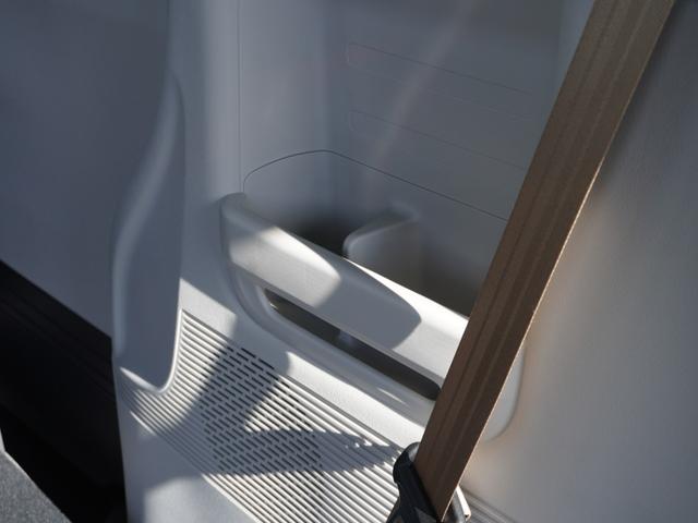 Ｎ－ＢＯＸ ベースグレード　当社デモカー　８インチディスプレイオーディオ　ＡｐｐｌｅＣａｒＰｌａｙ／ＡｎｄｒｏｉｄＡｕｔｏ対応　シートヒーター　バックカメラ　ＥＴＣ　ＳＯＳボタン　両側電動スライドドア　前後コーナーセンサー（46枚目）