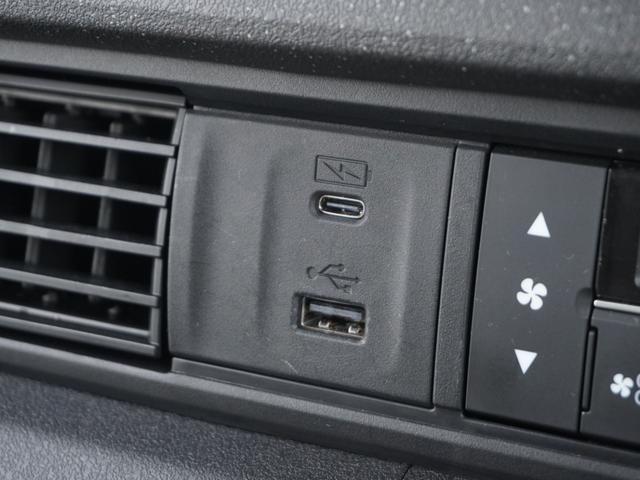 N-BOXカスタム ベースグレード 当社デモカー 8インチディスプレイオーディオ AppleCarPlay/AndroidAuto対応 バックカメラ 前後コーナーセンサー シートヒーター 片側電動スライドドア SOSボタン USB接続(69枚目)