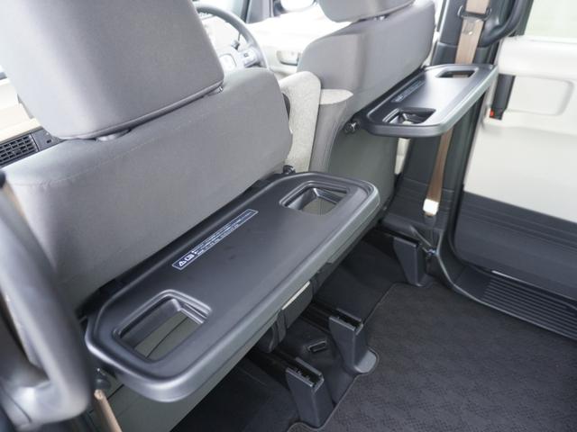 �y��ȗp�e�[�u���z�h�����N�z���_�[���t�����܂肽���ݎ��̃p�[�\�i���e�[�u���ł��B�^�]�ȁE����Ȃ̃V�[�g�o�b�N�ɑ������Ă���p�[�\�i���e�[�u���ł��B