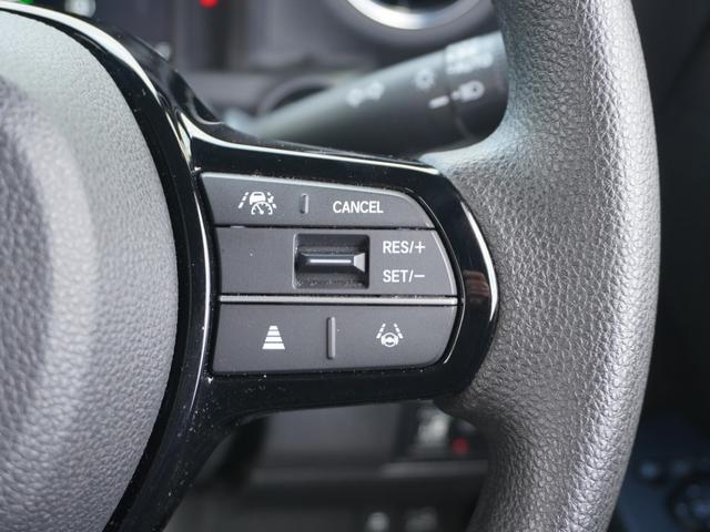 �y�A�_�v�e�B�u�N���[�Y�R���g���[���z�X�e�A�����O�̃X�C�b�`�𑀍삷��ƃ~���g���[�_�[�Ő�s�ԂƂ̋����𑪒�B�ݒ��K�؂ɕۂ��Ȃ�������E�����A����ɒ�~�܂Ŏ����ɒǏ]���܂��B