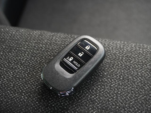 �y�X�}�[�g�L�[�z���������Ă���{�^�������������ŃG���W���n���B�h�A�̎{�����{�^�������������B���͖������Ȃ��l�Ƀ|�P�b�g�ɓ��ꂽ�܂܁B