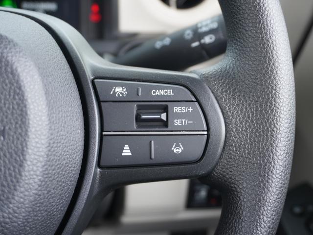 �y�A�_�v�e�B�u�N���[�Y�R���g���[���z�X�e�A�����O�̃X�C�b�`�𑀍삷��ƃ~���g���[�_�[�Ő�s�ԂƂ̋����𑪒�B�ݒ��K�؂ɕۂ��Ȃ�������E�����A����ɒ�~�܂Ŏ����ɒǏ]���܂��B